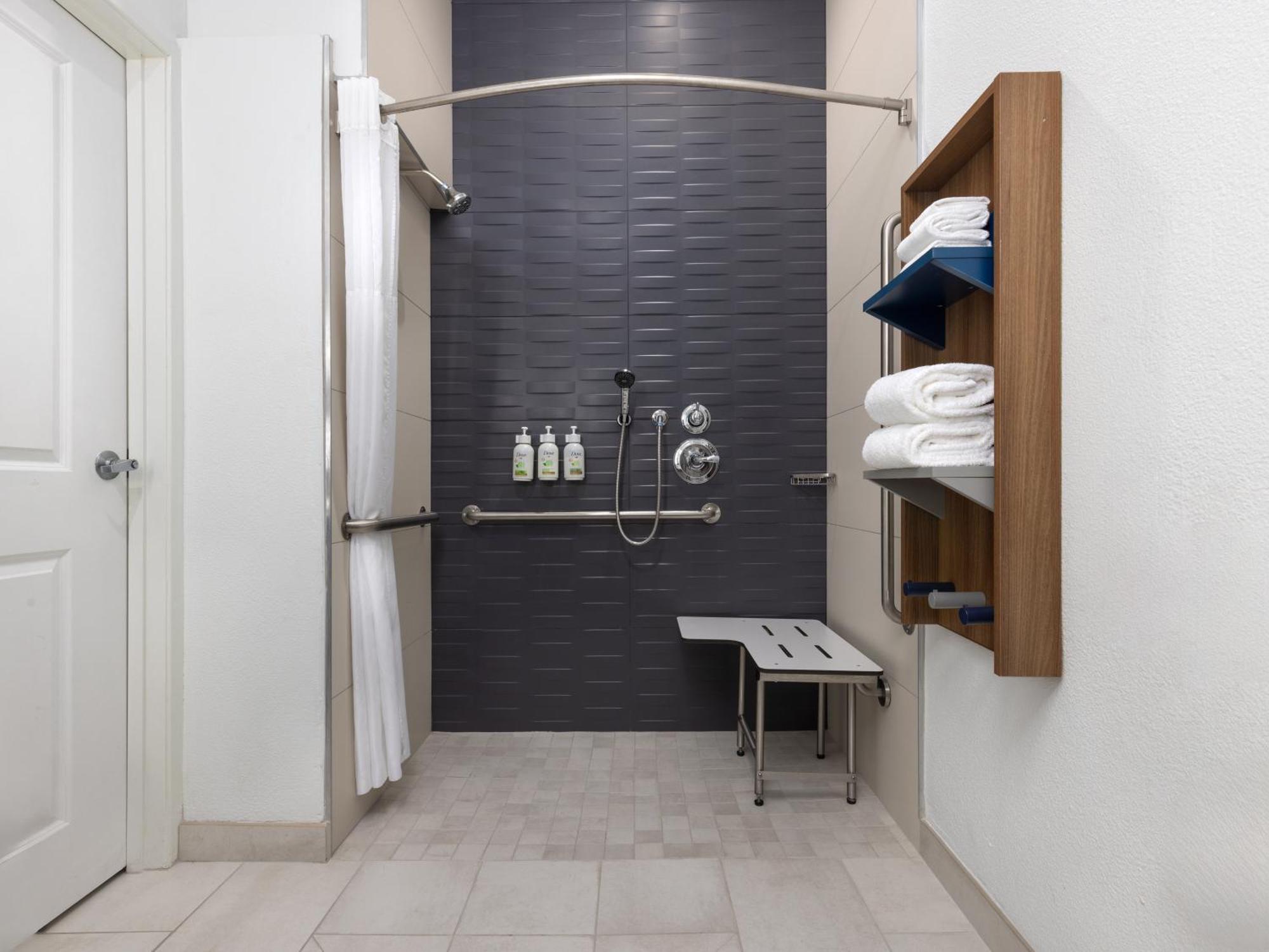 Microtel Inn & Suites By Wyndham Tracy Zewnętrze zdjęcie